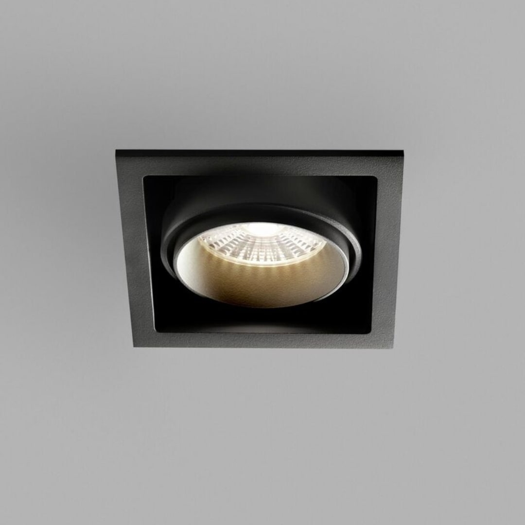Ghost+ 1 - 9W LED Lampe 2700/3000K Sort - Udstillingsmodel