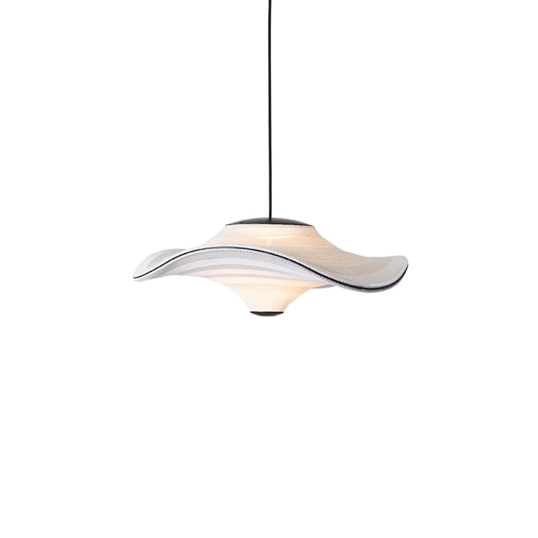 Flying Pendel Ø58 i Ivory Hvid – Elegant Spisebordslampe
